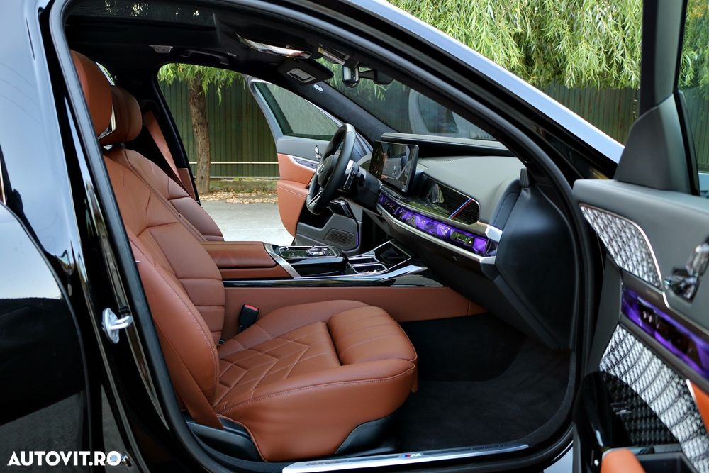 BMW Seria 7 - 21