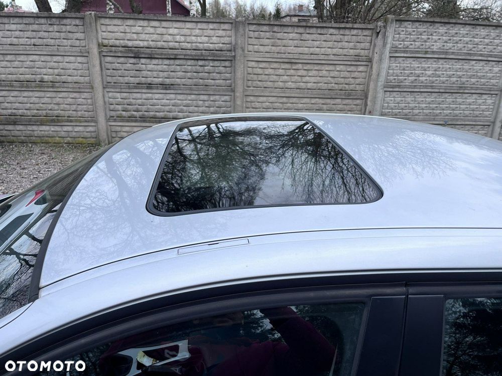 BMW Seria 3 318i - 14