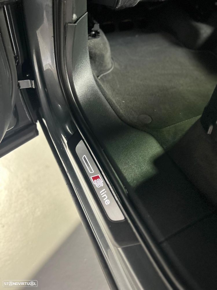 Audi Q7 3.0 TDI quattro S-line Tiptronic 7L - 29