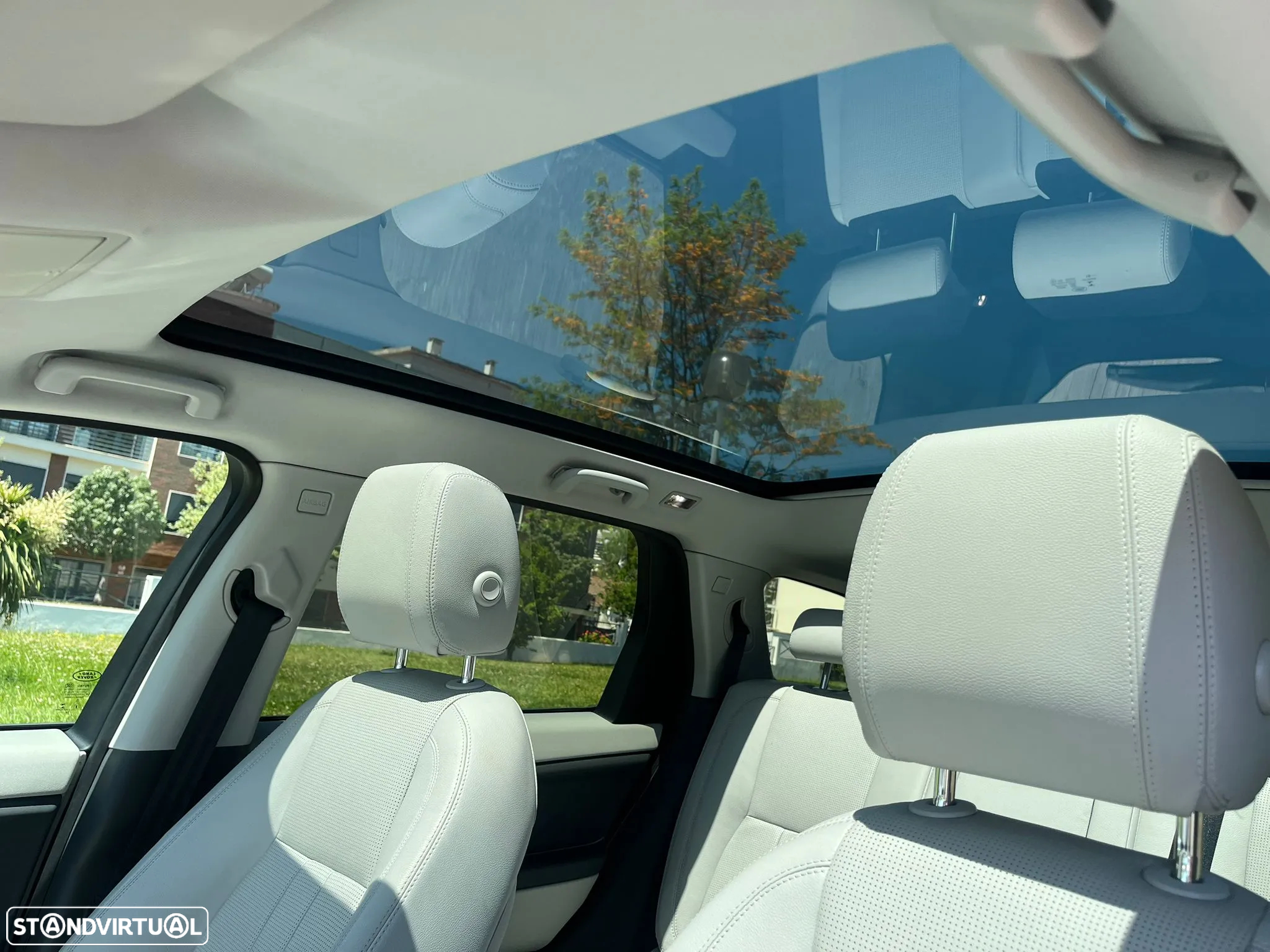 Land Rover Discovery Sport - 25