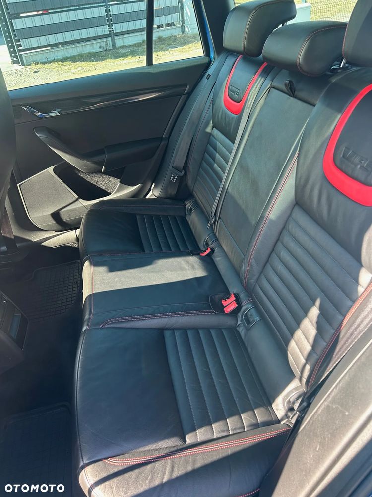 Skoda Octavia 2.0 TDI (Green tec) 4x4 DSG RS - 12