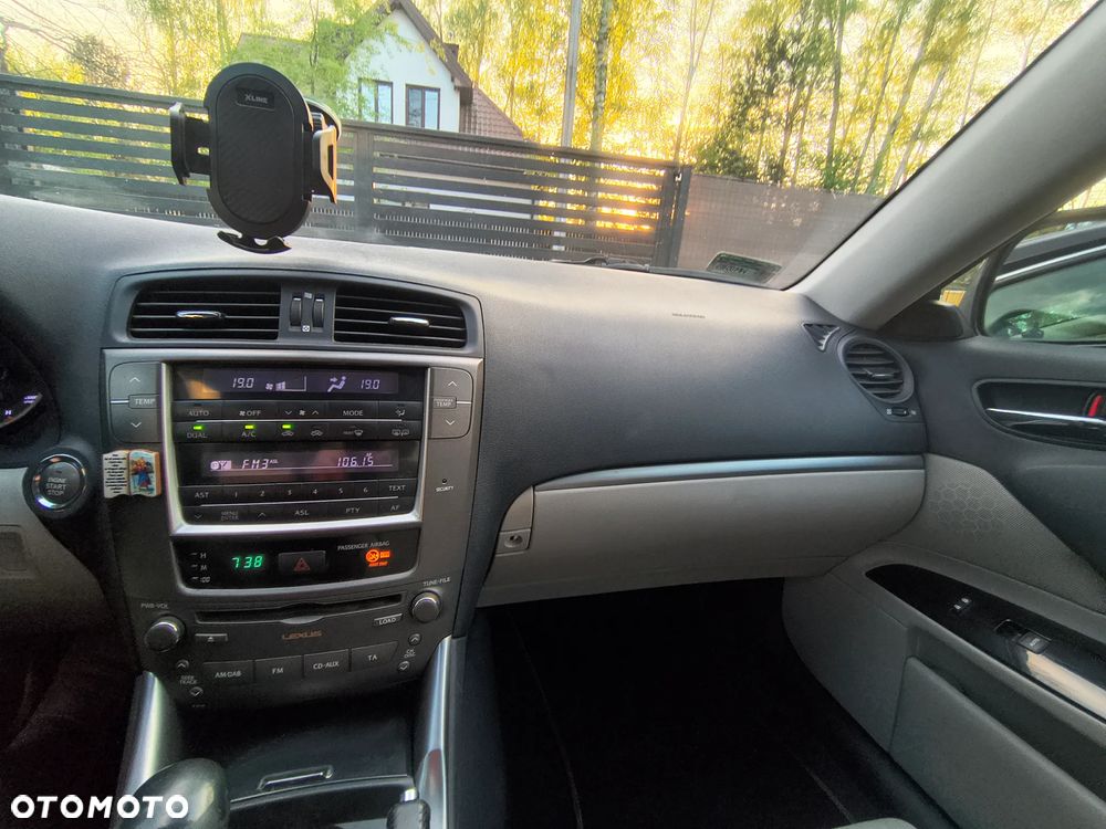 Lexus IS 200d - 7
