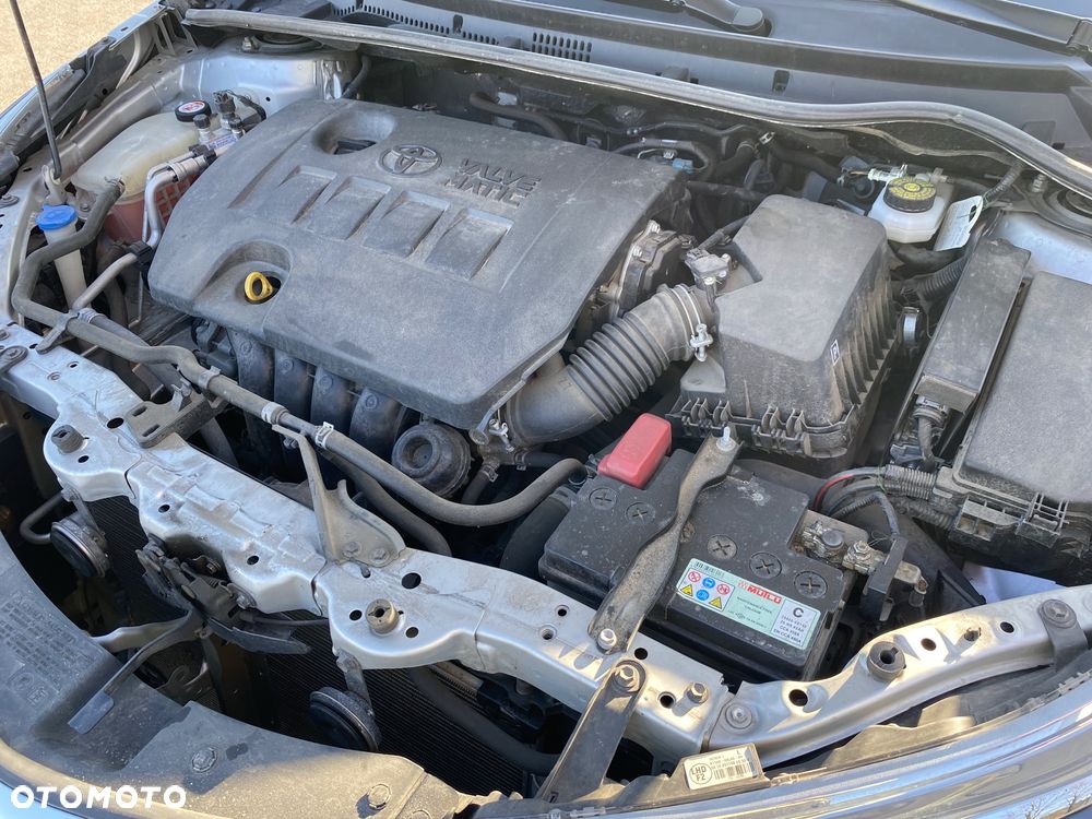 Toyota Corolla 1.6 Premium - 10