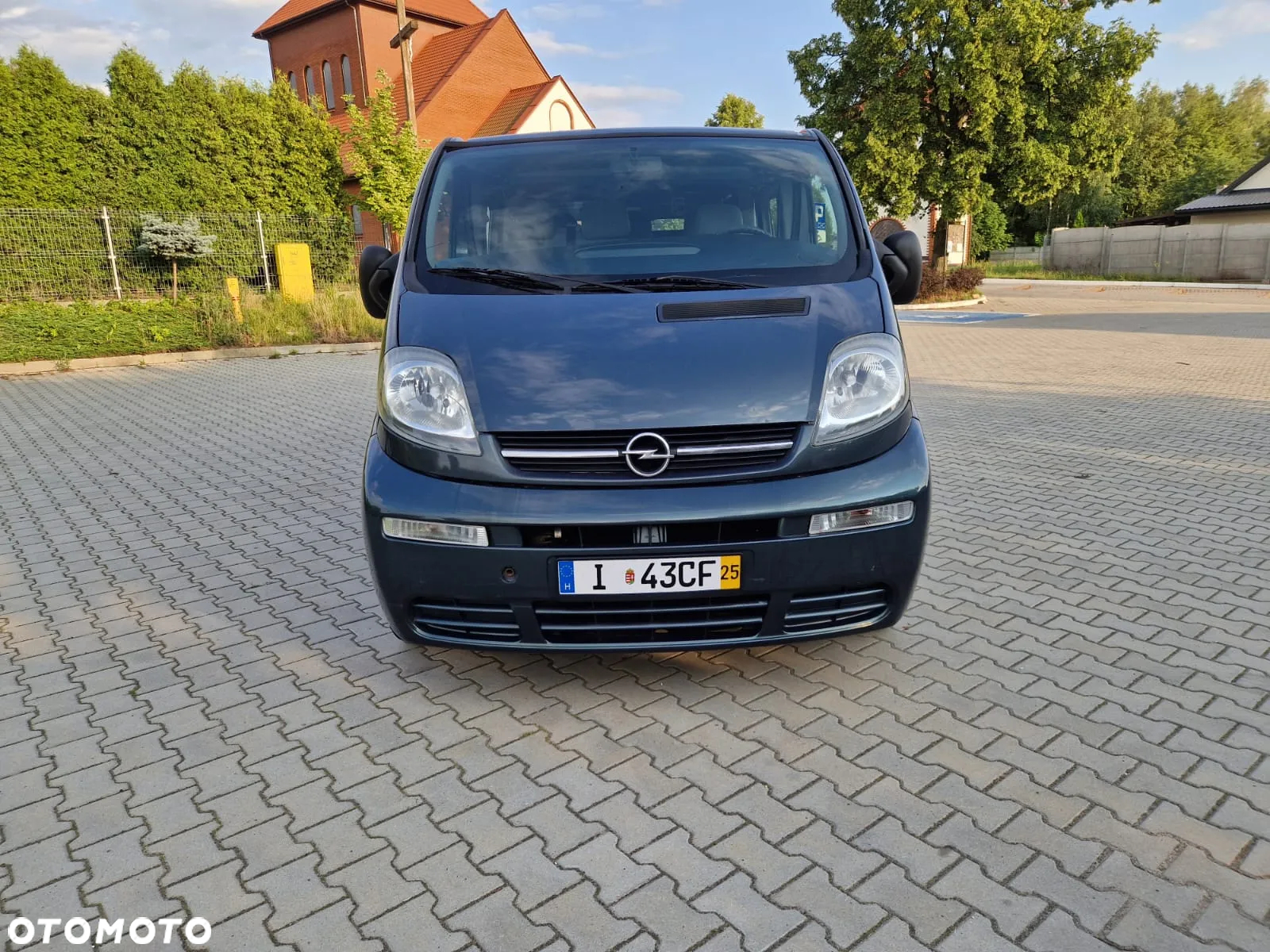 Opel VIVARO L2H1 - 2