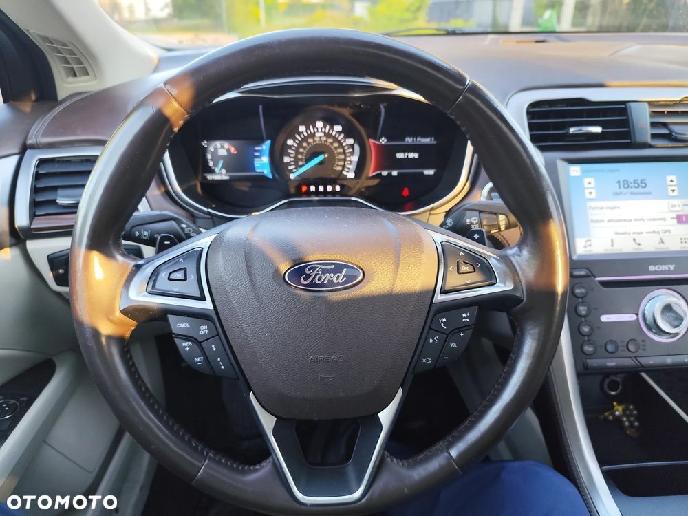 Ford Fusion 2.0 EcoBoost Titanium - 3