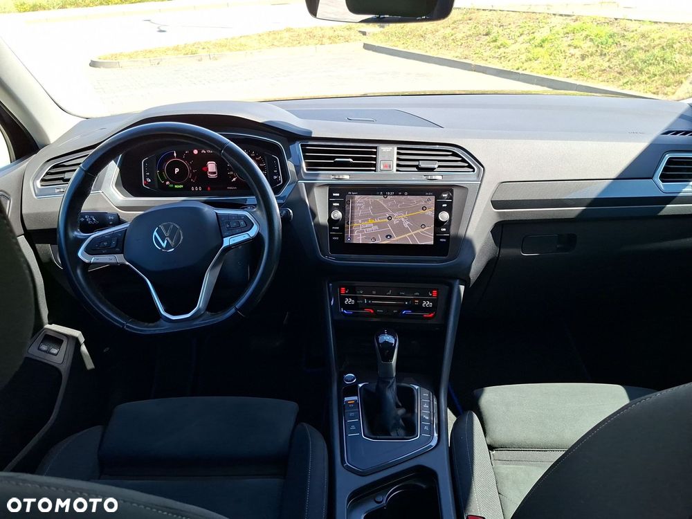 Volkswagen Tiguan - 24