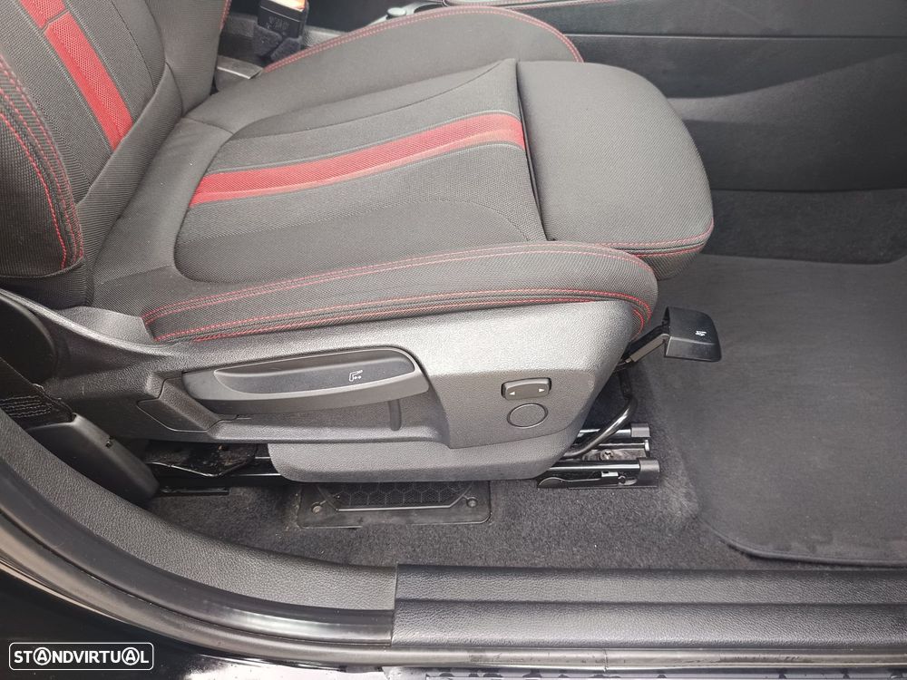 BMW 218 i Coupe Line Sport - 16