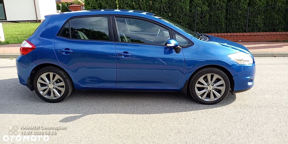 Toyota Auris 1.8 Premium - 4