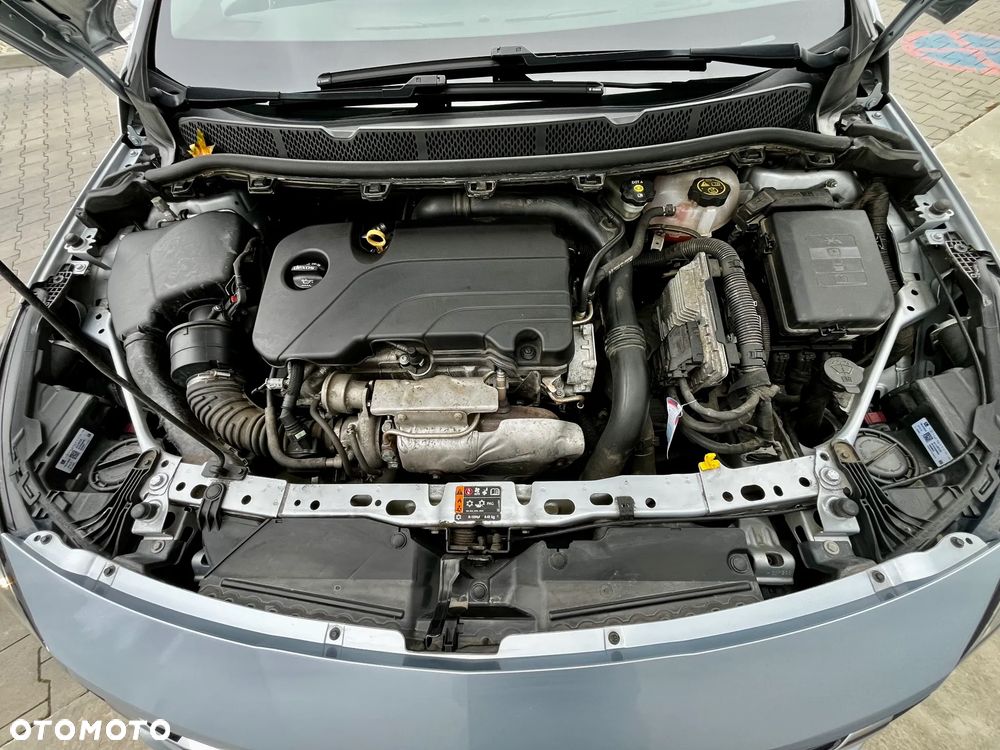 Opel Astra 1.4 Turbo Dynamic - 19