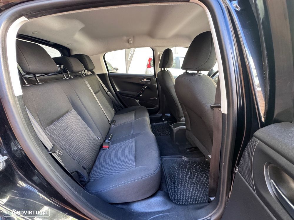 Peugeot 208 1.6 BlueHDi Style - 15