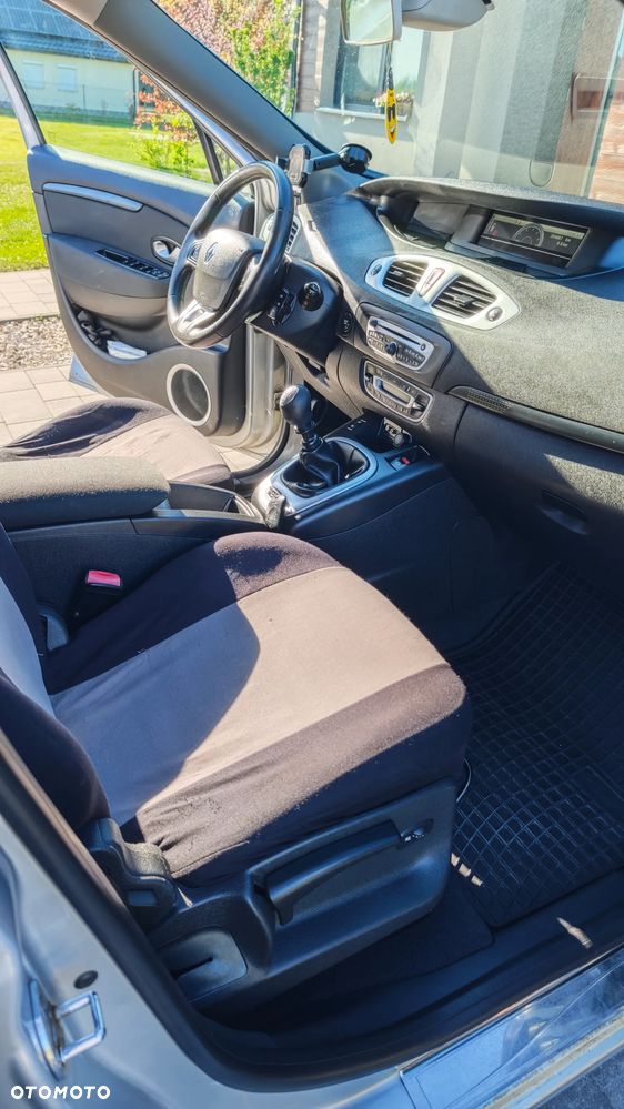 Renault Scenic - 24