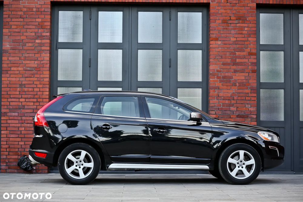Volvo XC 60 DRIVe R Design - 2