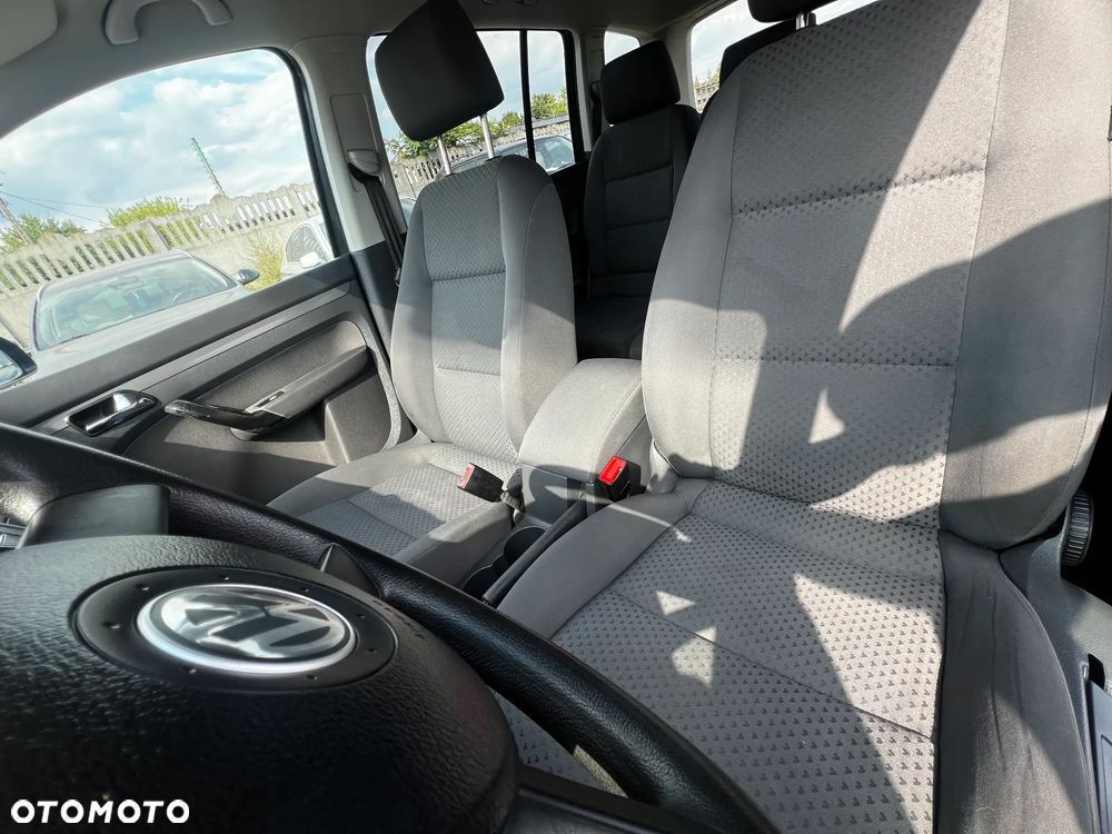 Volkswagen Touran 1.9 TDI Conceptline - 15