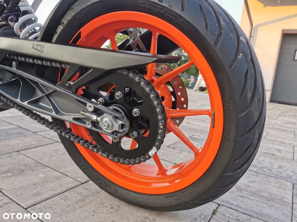 KTM Duke - 18