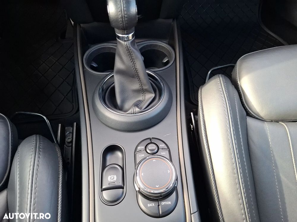 Mini Countryman Cooper S E ALL4 AT - 20