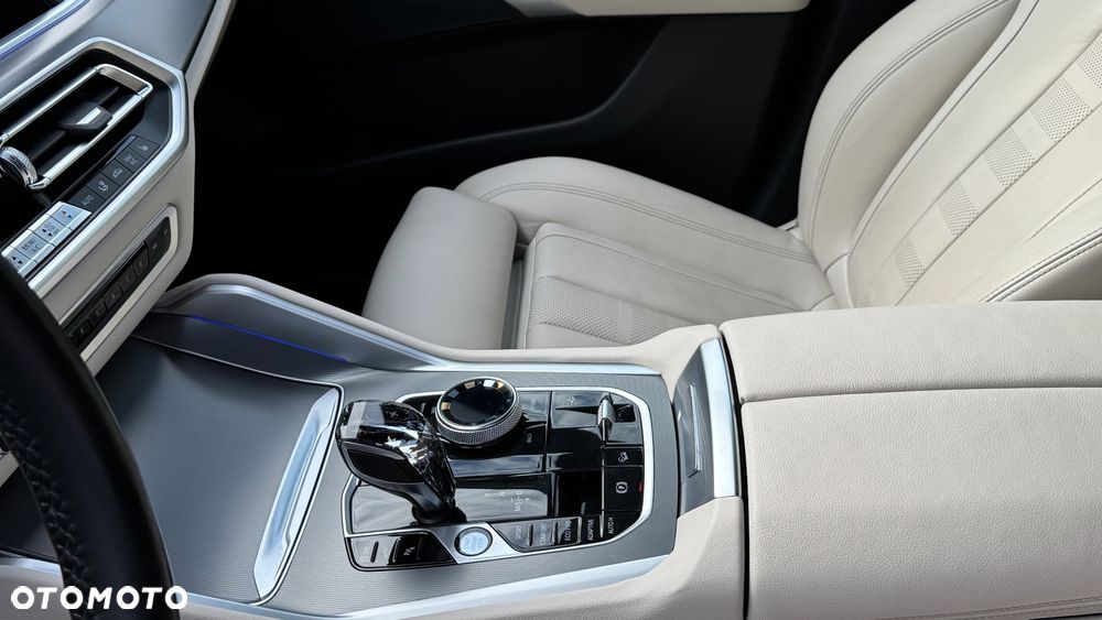 BMW X6 xDrive30d - 9