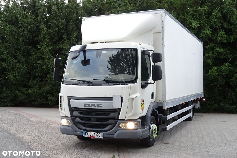 DAF LF 220 Euro 6 kontener 18p winda sprowadzony książka - 21