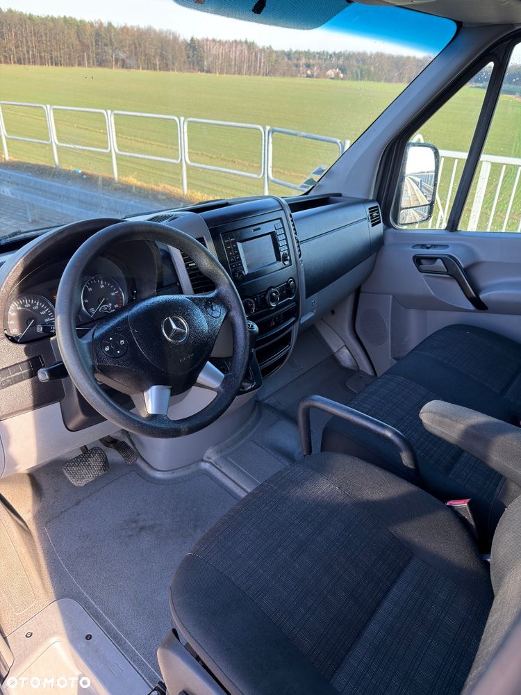 Mercedes-Benz Sprinter - 10