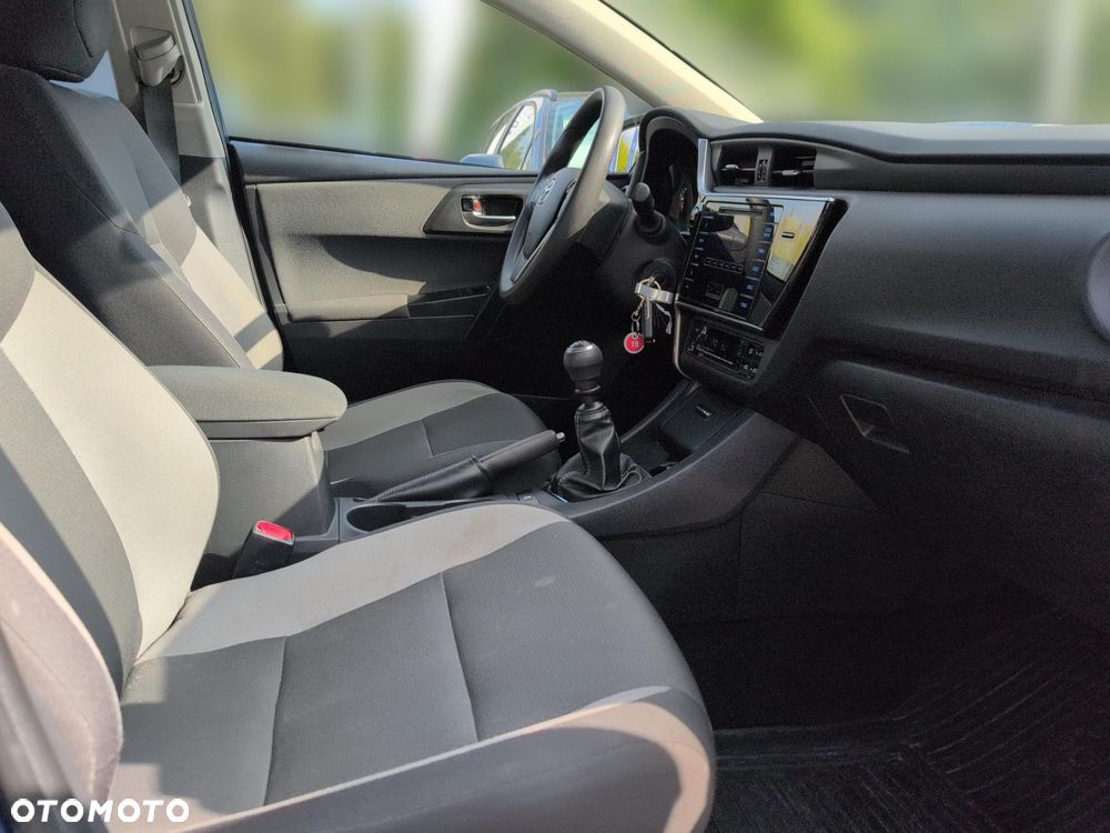 Toyota Auris 1.33 VVT-i Active - 9