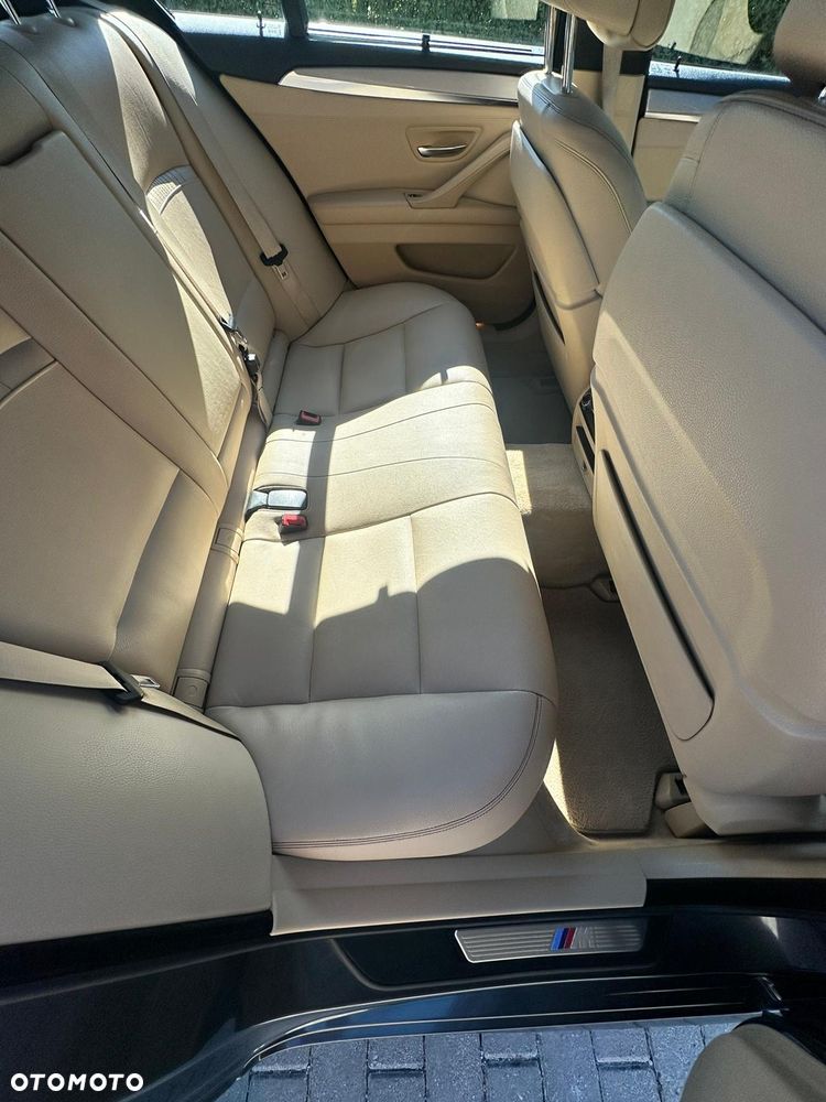 BMW Seria 5 530d xDrive - 22