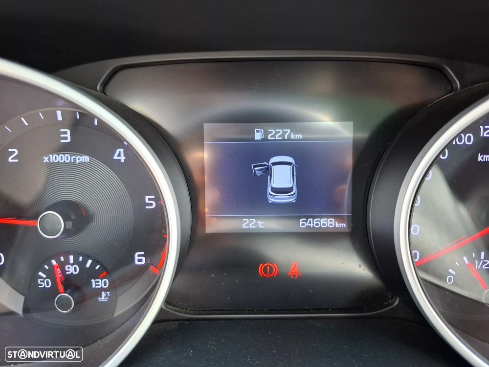 Kia Ceed SW 1.6 CRDi TX+SRF - 20