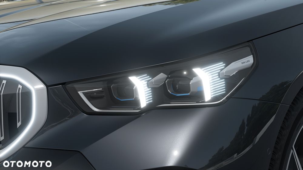 BMW Seria 5 520d xDrive mHEV M Sport - 8