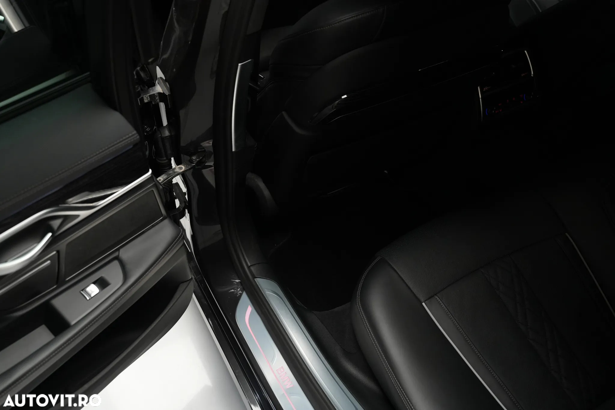 BMW Seria 7 740d xDrive MHEV - 20