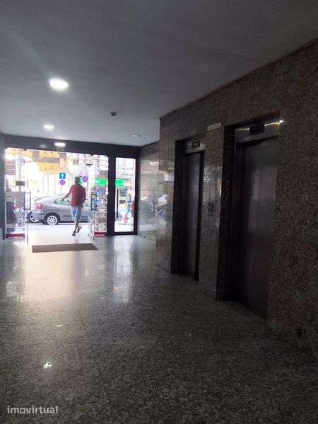 Loja Comercial Centro comercial dos Aviadores - Grande imagem: 2/12