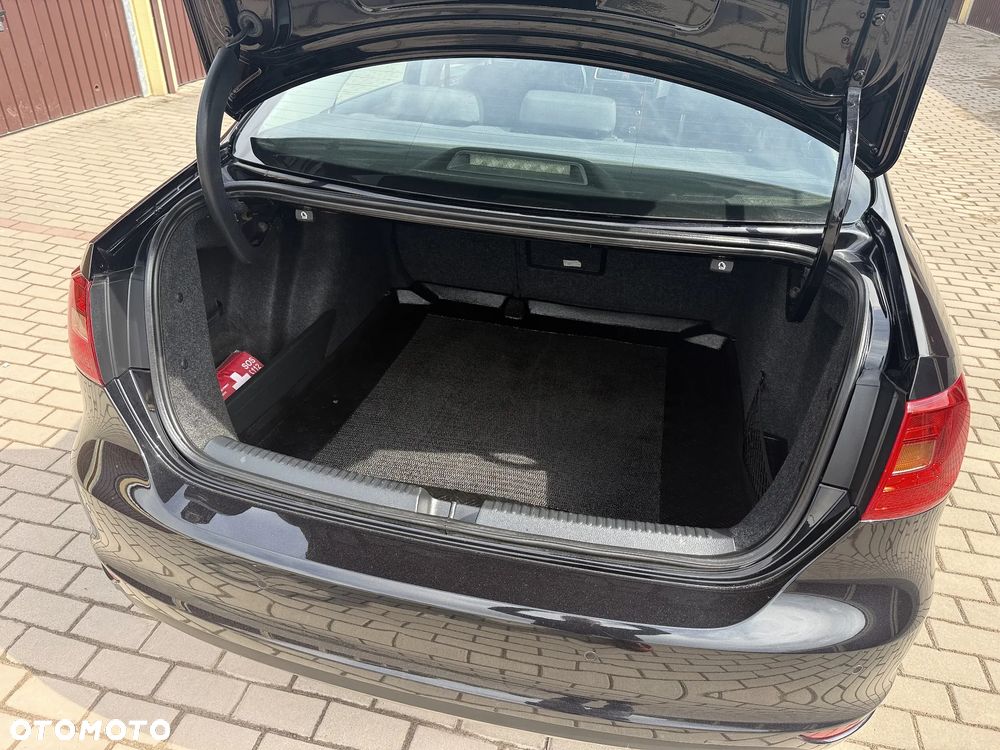 Volkswagen Jetta 1.6 TDI BMT Comfortline - 29