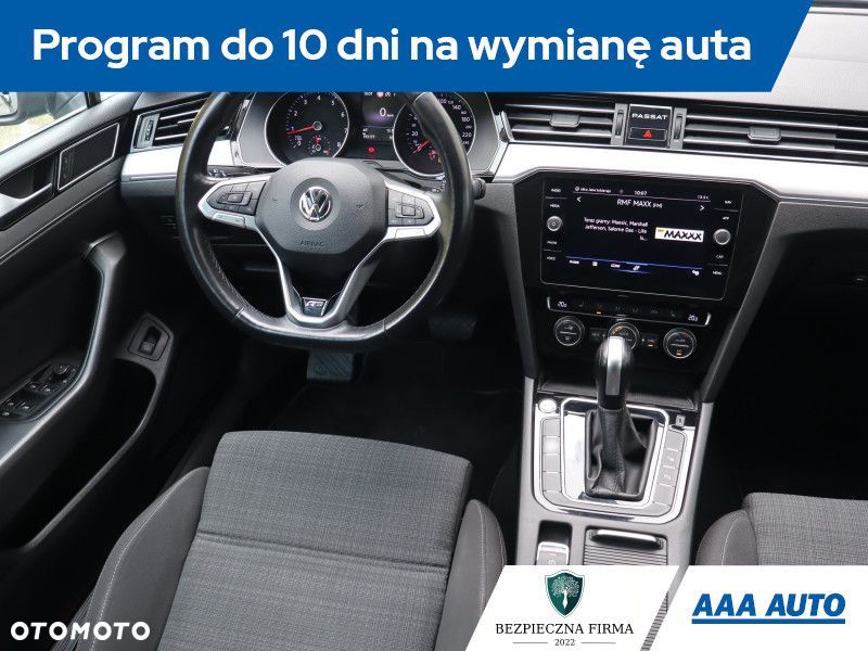 Volkswagen Passat - 8