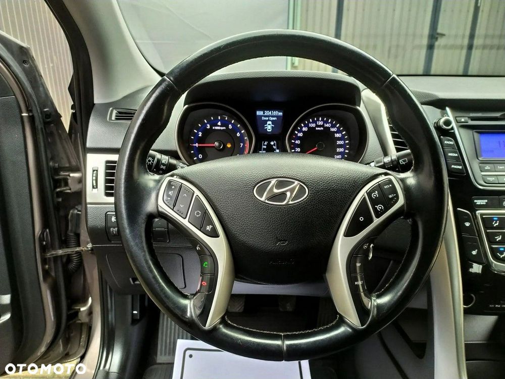 Hyundai i30 1.6 GDI BlueDrive Classic + - 17