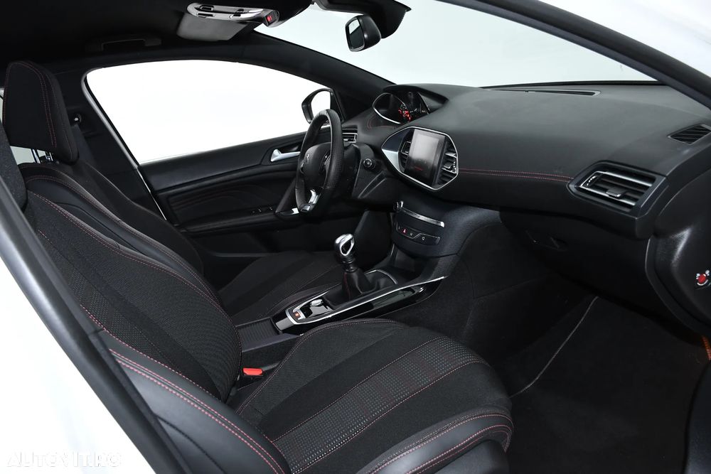 Peugeot 308 1.2 L PureTech Turbo S&S Active - 13