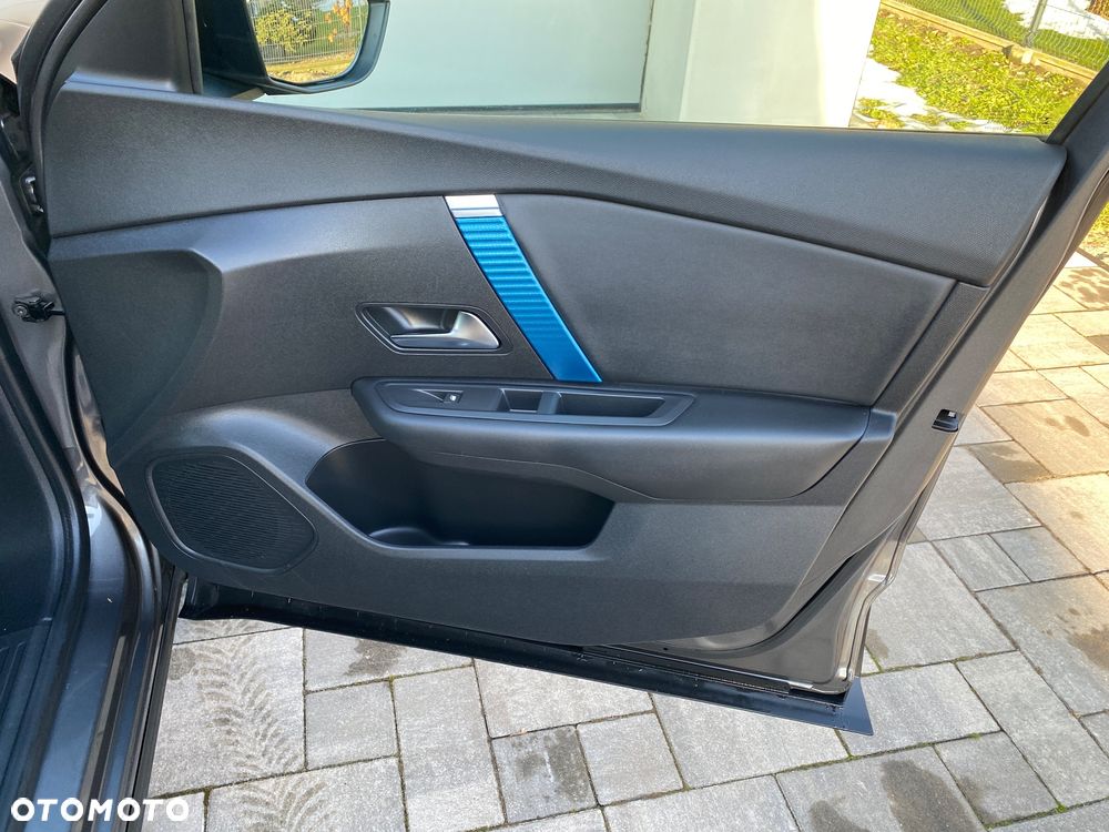 Citroën C4 EV156 54kWh E-Series - 23