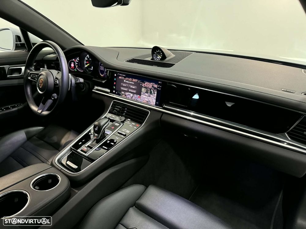 Porsche Panamera Sport Turismo 4 E-Hybrid - 13