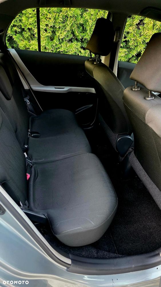 Toyota Yaris 1.33 2010 - 12