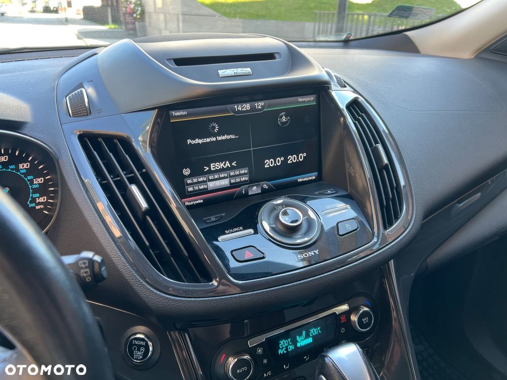 Ford Escape 2.0 EcoBoost AWD Titanium - 11