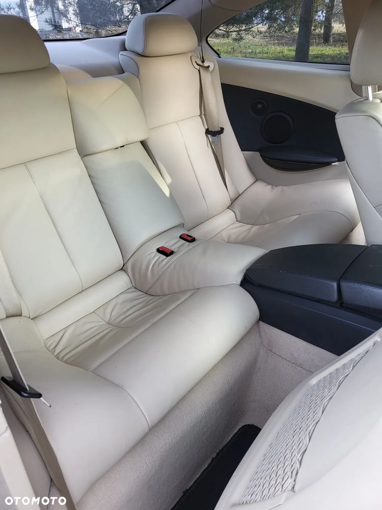 BMW Seria 6 630 i - 12