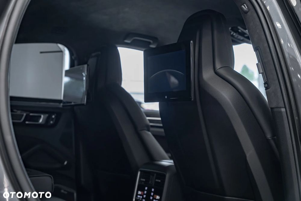 Porsche Cayenne - 37