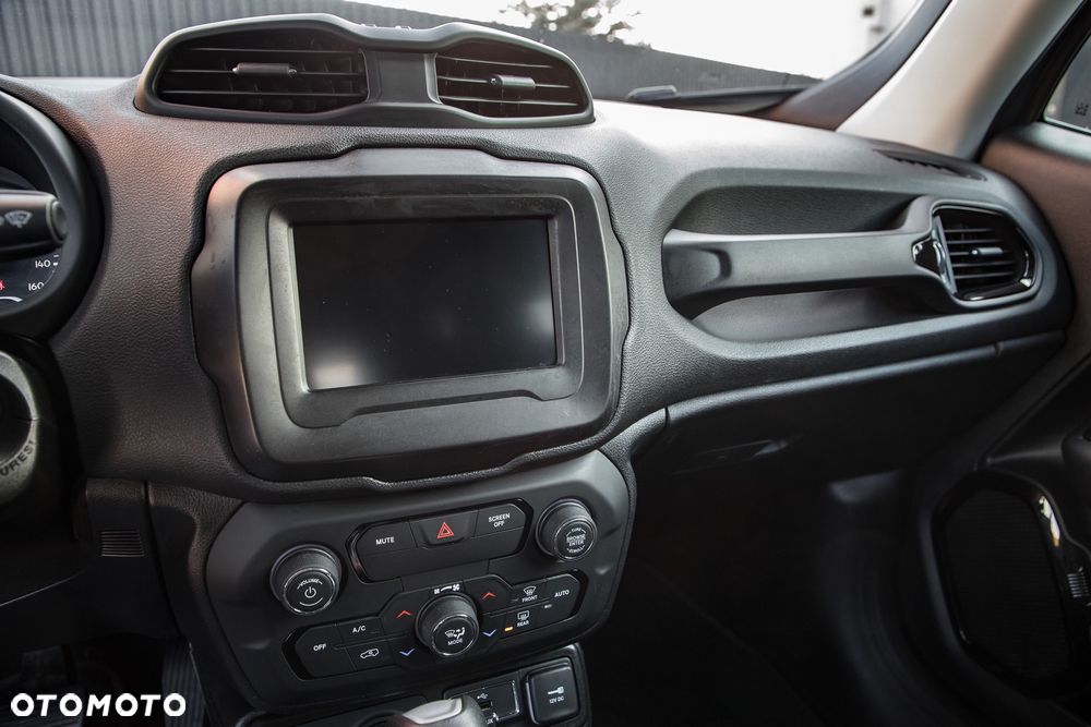 Jeep Renegade - 22