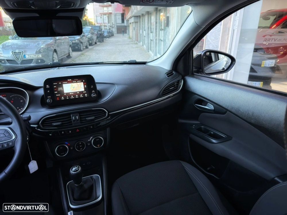 Fiat Tipo Station Wagon 1.0 GSE T3 City Life - 19