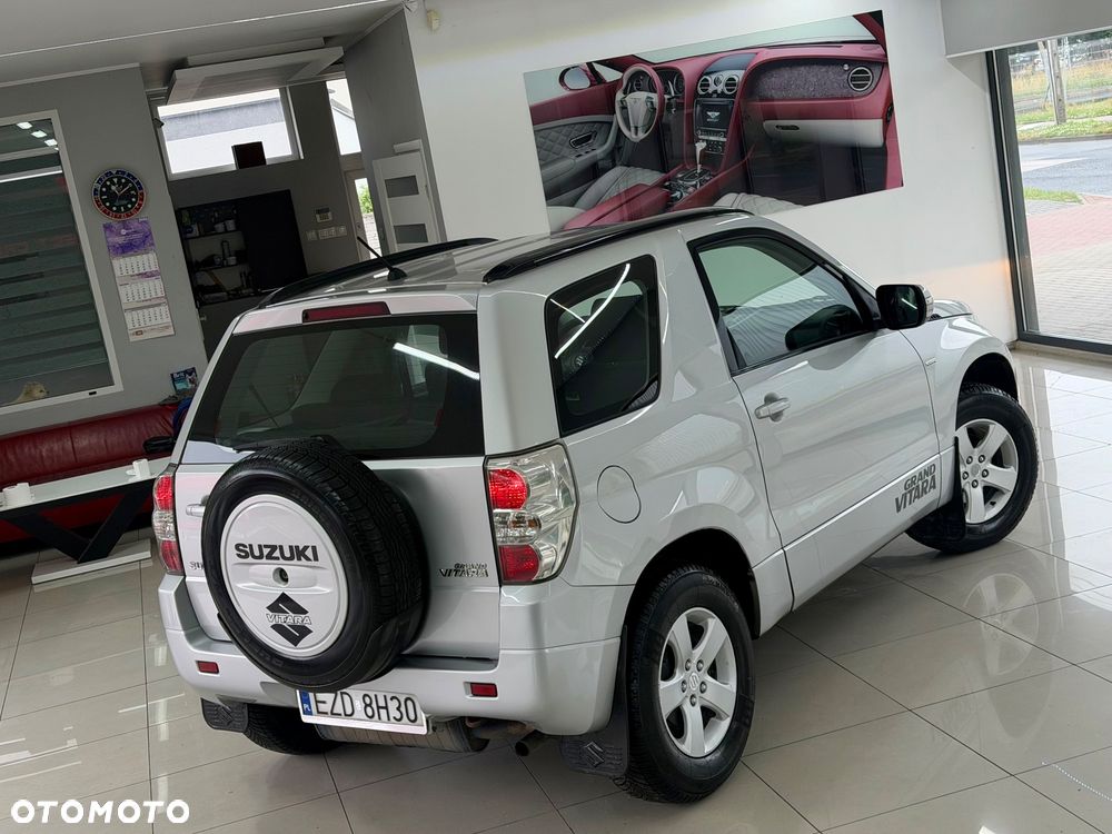 Suzuki Grand Vitara 1.6 Black&White - 4