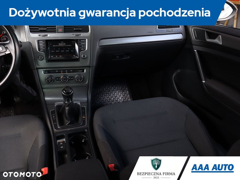 Volkswagen Golf - 9
