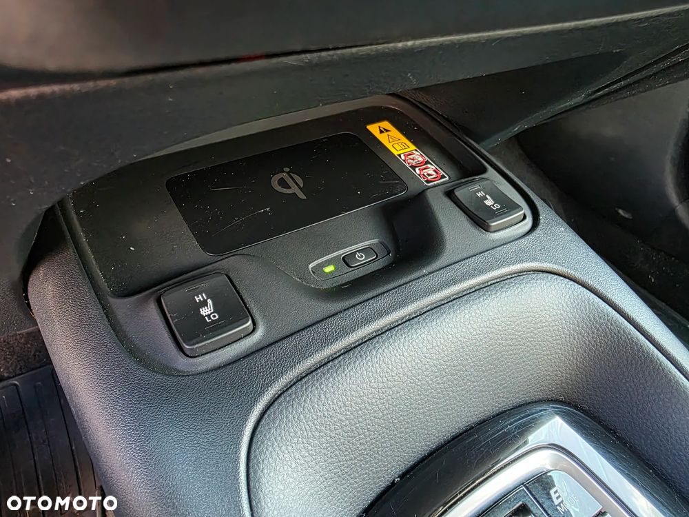 Toyota Corolla 1.8 Hybrid Comfort - 28