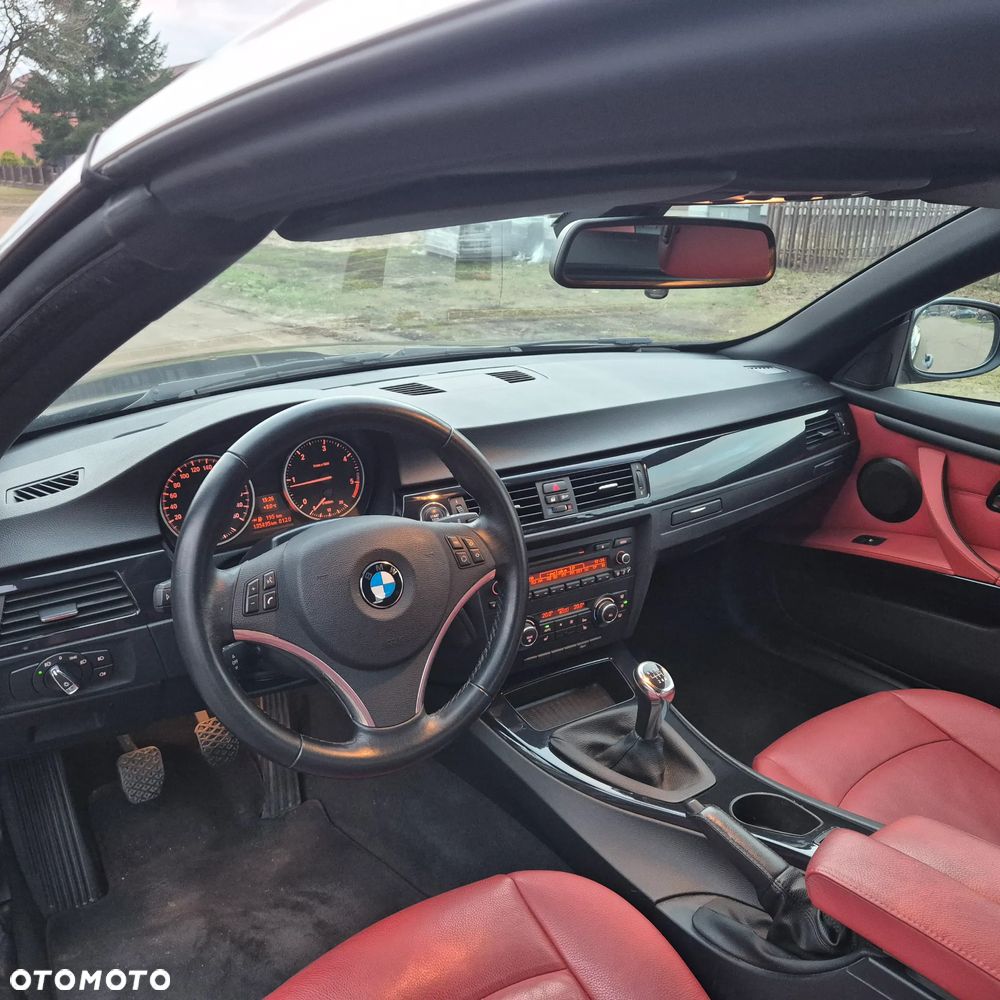 BMW Seria 3 320d Edition Exclusive - 14