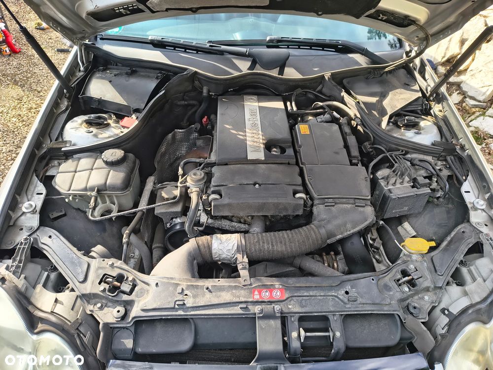 Mercedes-Benz CLK - 13