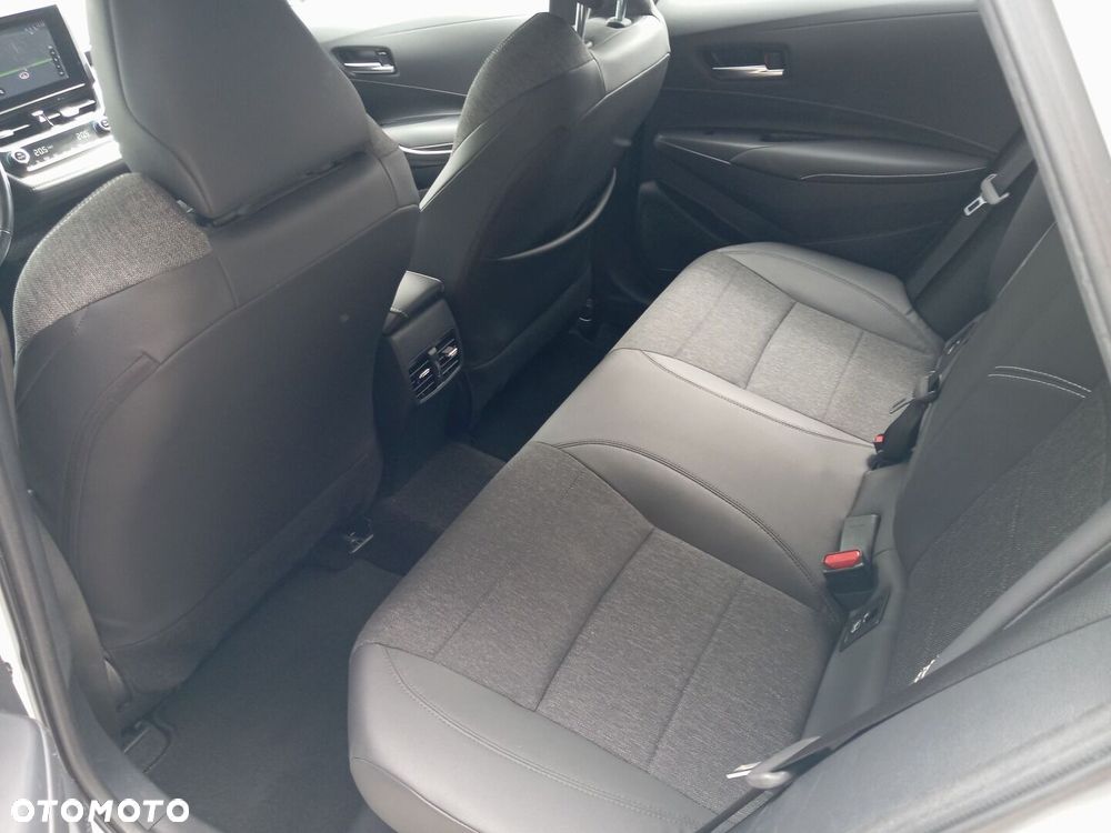 Toyota Corolla 2.0 Hybrid Comfort - 11
