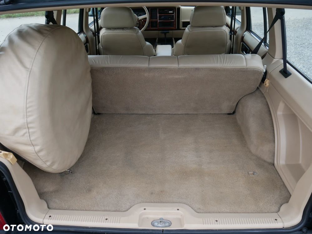 Jeep Cherokee 4.0 Limited - 29