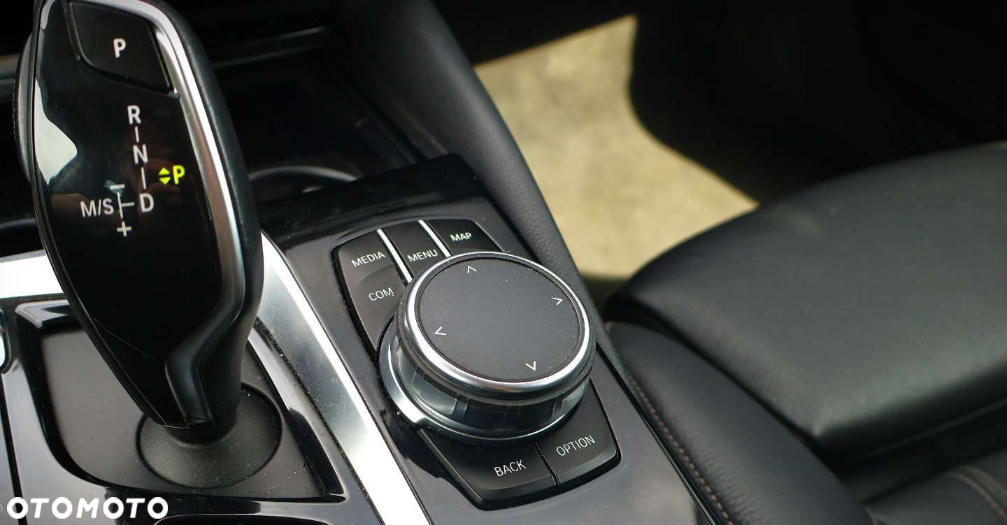 BMW Seria 5 - 36