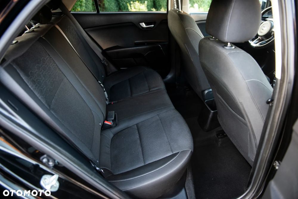 Kia Rio 1.2 Business Line Plus - 36