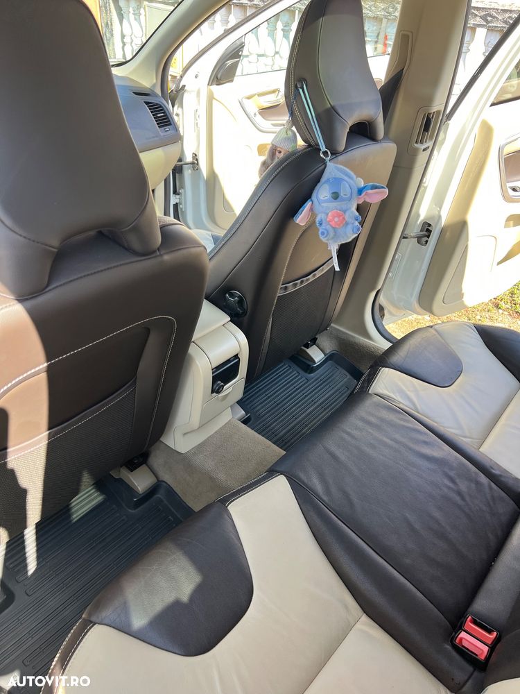Volvo XC 60 - 8